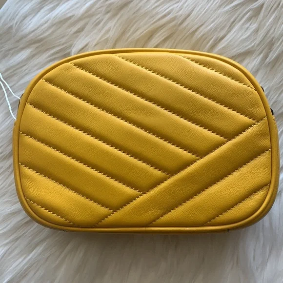 Tory Burch Kira Chevron Small Camera Bag - Picture 2 of 8